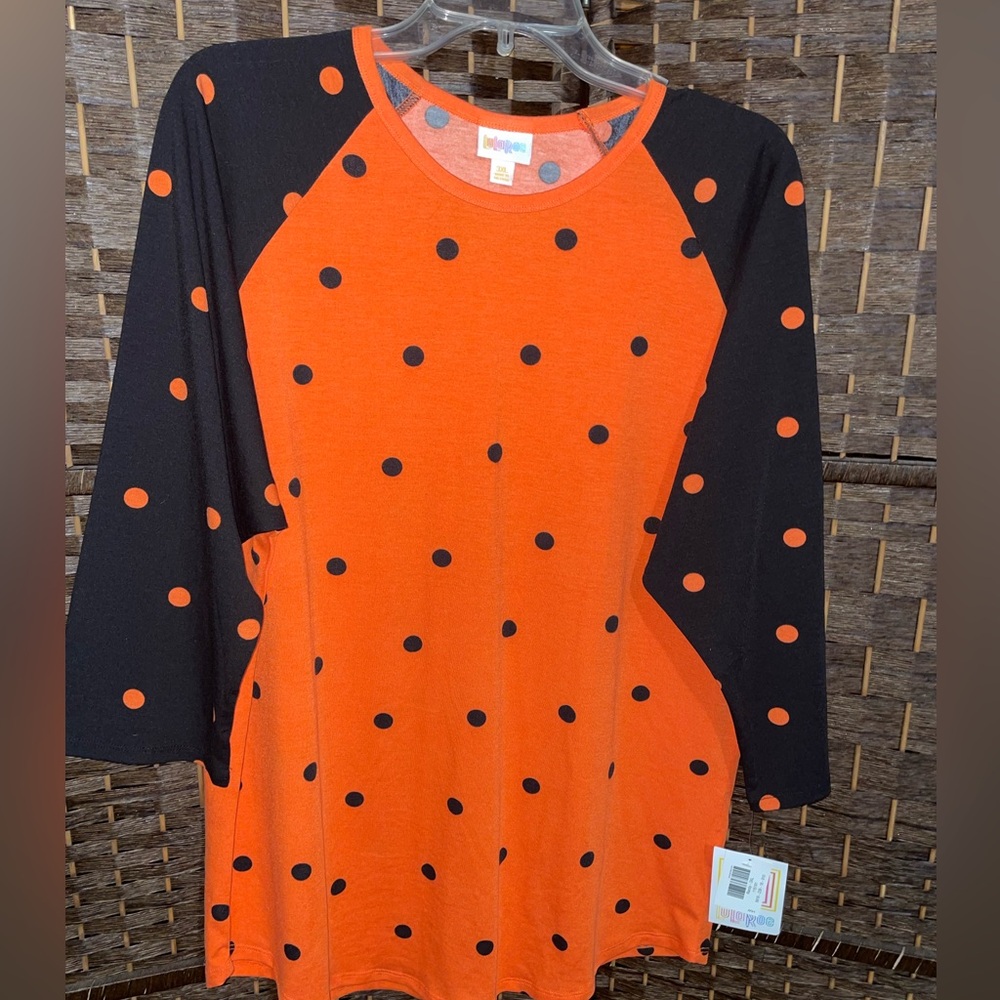NWT - Fun LuLaRoe Top - tag 3XL